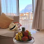 Harbor Ocean View Apartment *